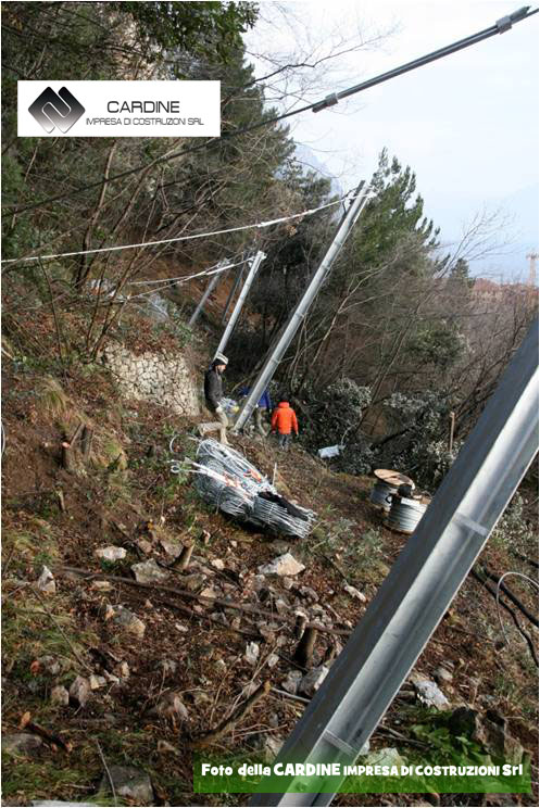 FOTO 6, realizzazione barriere paramassi (foto della CARDINE SRL LAVORI IN QUOTA)