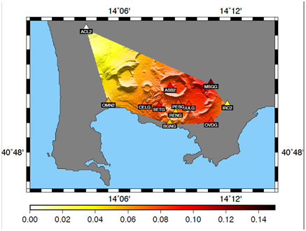 Fig.2 - Mappa dei Campi Flegrei e delle stazioni sismiche interessate dal decremento di velocità sismica osservato in autunno 2012. La zona colorata mostra la distribuzione areale della variazione osservata, con picco in un’area circolare attorno alla città di Pozzuoli